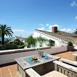 Beachfront Townhouse With Spectacular Seaview Эстепона
