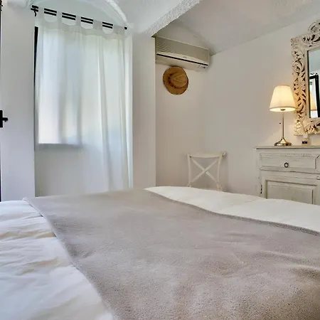 Feriehus Beachfront Townhouse With Spectacular Seaview