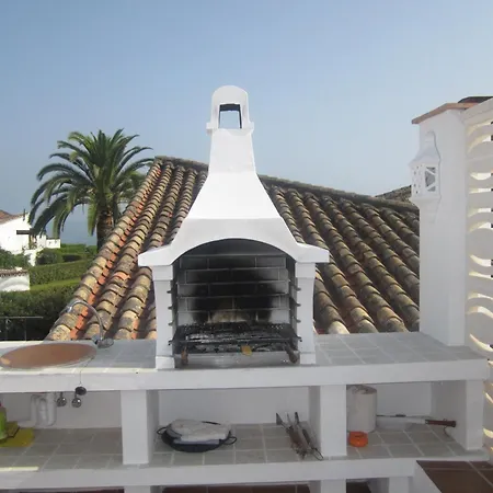 Beachfront Townhouse With Spectacular Seaview Holiday home