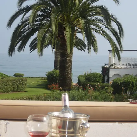 Beachfront Townhouse With Spectacular Seaview Feriehus Estepona